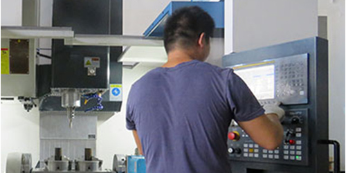 Talking about Ningbo Shuangchen Machinery: The development trend of mold equipment-numerical control